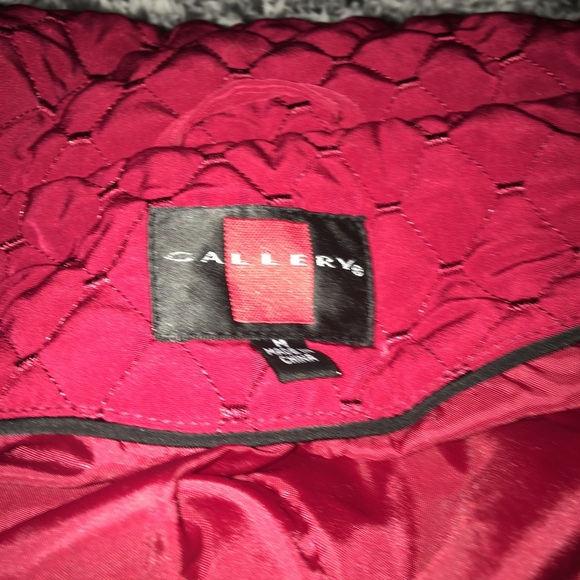 Gorgeous burgundy wine coat. - Picture 4 of 7